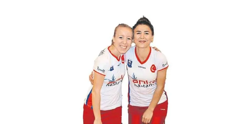Hokeye gönül vermiş 2 türk kızı