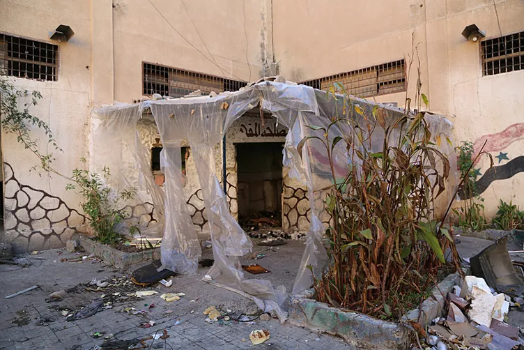 Binlerce sivil kabusu yaşadı: Esad’ın işkence merkezi görüntülendi! İnsanlık onuru orada yok oldu