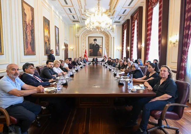 bakan-gurlek-uyusturucu-madde-kullanimi-gunumuzun-en-buyuk-sorunlarindan-biri-1781626932895.jpg Bakan Gürlek: Uyuşturucu madde kullanımı günümüzün en büyük sorunlarından biri