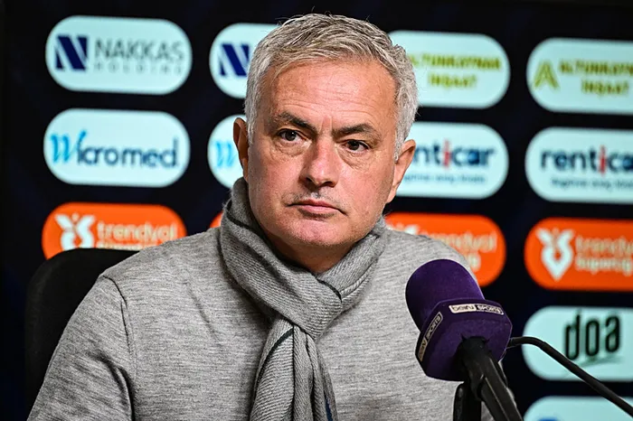 jose-mourinhodan-carpici-gondermeler-turkiyede-futbolu-ogreniyorum-1737315524958.jpeg