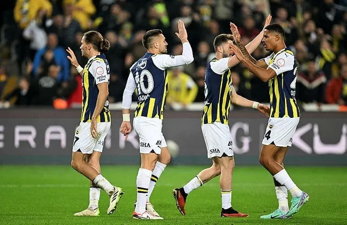son-dakika-fenerbahce-haberi-bruno-alves-sabah-spora-konustu-dzeko-tadic-fred-1702113539482.jpeg