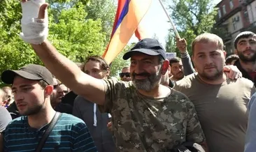 Ermenistan’da ’Kadife Devrim’ kazandı!