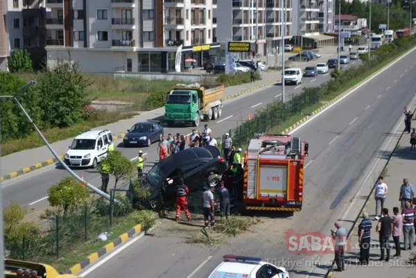 Bartın'da inanılmaz kaza: Otomobil, çarptığı otomobilin üzerinde kaldı