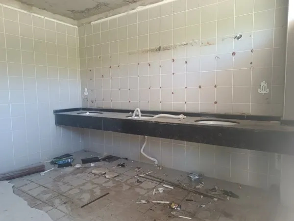 sehrin-gobegindeki-botanik-park-kaderine-terk-edildi-1713772307672.jpg