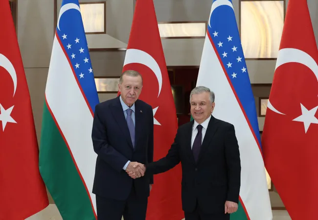 baskan-erdogan-ozbekistan-cumhurbaskani-mirziyoyev-ile-gorustu-israili-durduracak-adimlarin-atilmasi-gerek-1699472055269.jpg