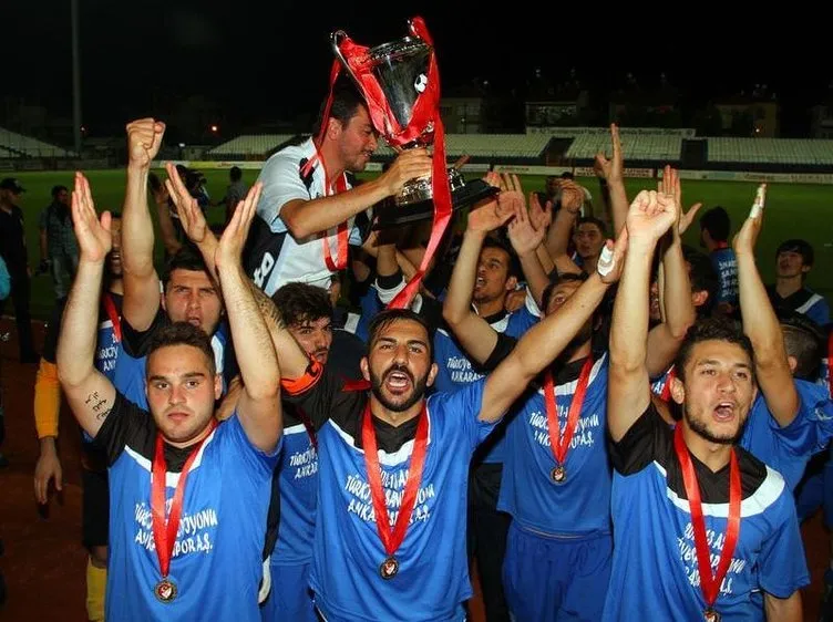 Ankaraspor şampiyonluk maçı dönüşü kaza geçirdi