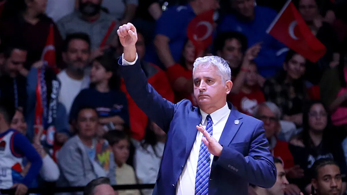 Igor Kokoskov’dan sakatlanan Larkin için açıklama Igor Kokoskov’dan sakatlanan Larkin için açıklama