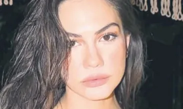 Akşam yemeği pozu