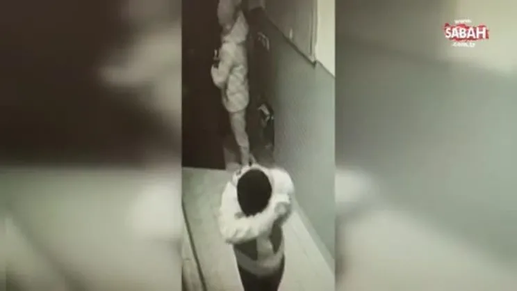 Elindeki dövmeden yakalandı | Video