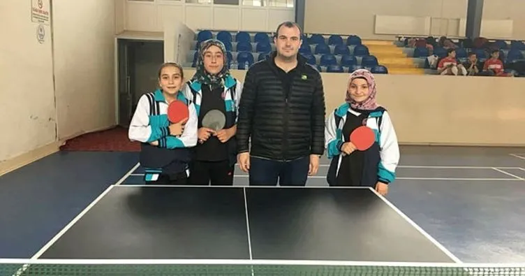 Kız öğrencileri masa tenisi başarısı