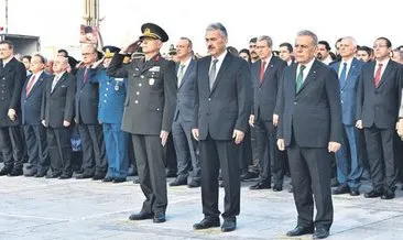 İzmir’deki anma töreninde CHP’li başkanlar kavgaya tutuştu