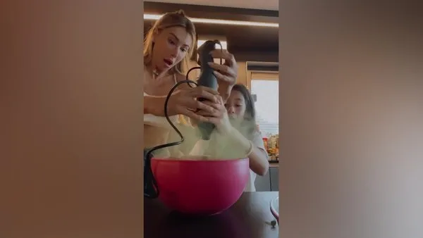 Şeyma Subaşı kızıyla kurabiye yapmaya çalıştı ama mikseri çalıştıramadı! O anları sosyal medyada dalga konusu oldu | Video