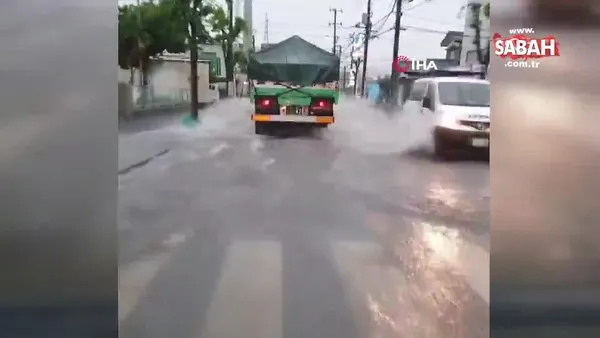 Japonya'da şiddetli yağmur su baskınlarına yol açtı | Video