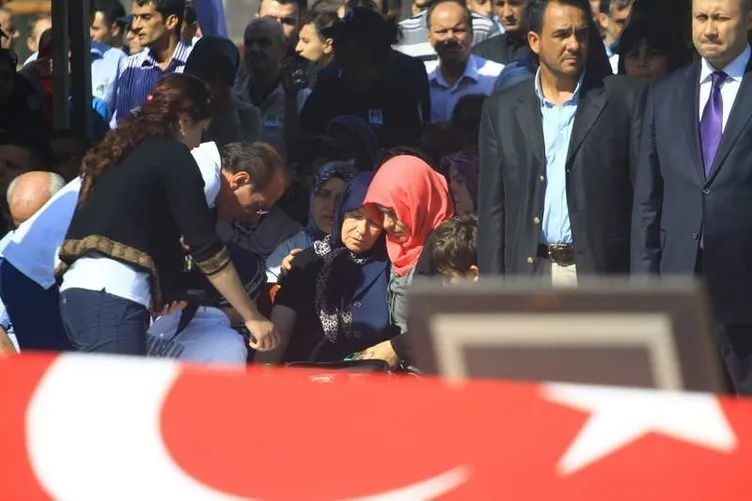 Şehit polis Bülent Özkan son yolculuğuna uğurlandı