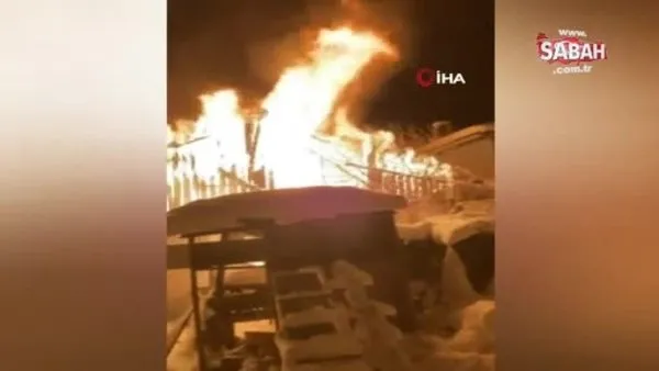 Ataşehir'de yanan daireyi arkalarına alıp selfie çekildiler | Video