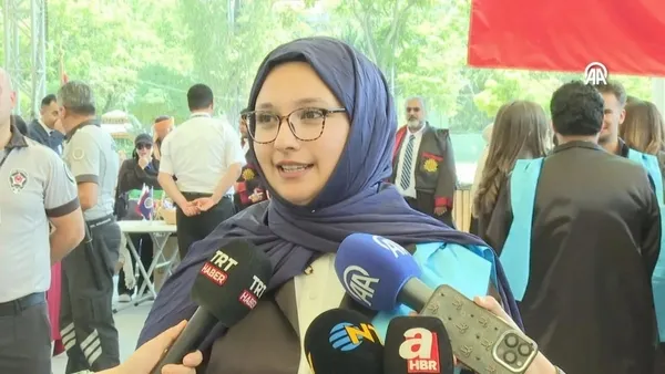 enkazdan-kurtulan-aleyna-universiteden-mezun-oldu-1783191269374.jpeg