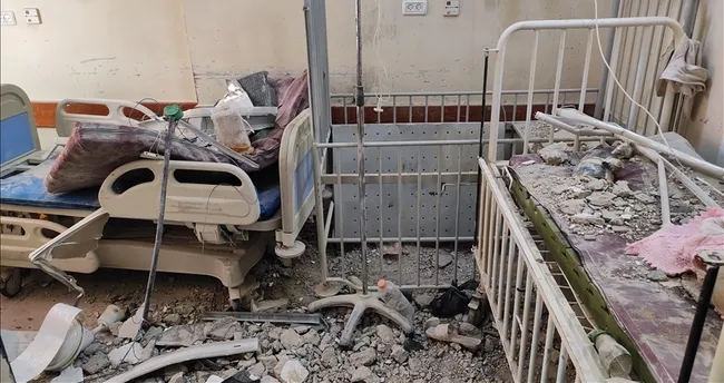 Katil İsrail güçleri Gazze’deki Kemal Advan Hastanesini hizmet dışı bıraktı Katil İsrail güçleri Gazze’deki Kemal Advan Hastanesini hizmet dışı bıraktı