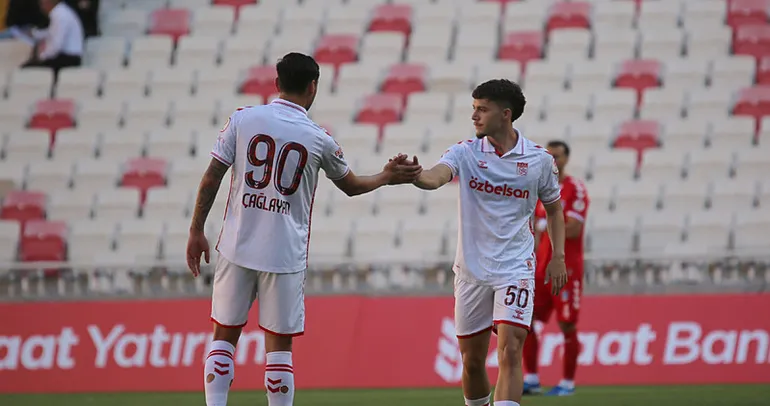 Sivasspor, kupada uzatmalarda turladı!