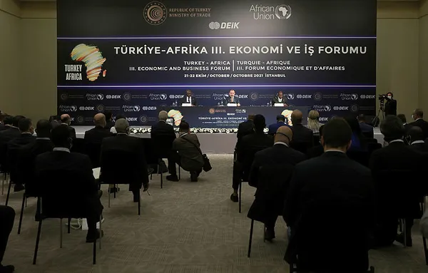 ticaret-bakani-mus-afrikali-mevkidaslari-ile-gorustu-1634843292628.jpg