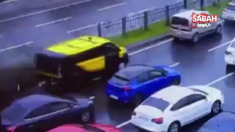 Beşiktaş’ta 8 aracın karıştığı feci kazanın görüntüleri ortaya çıktı: Araç karşı yöne böyle uçtu