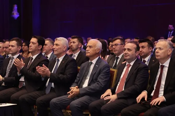 turk-muteahhitlerden-kuzey-makedonyaya-2-milyar-dolarlik-katki-1781256979359.jpg