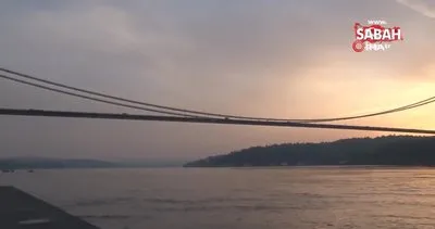 Şampiyon Galatasaray’ın bayrağı İstanbul Boğazı’nda dalgalandı | Video