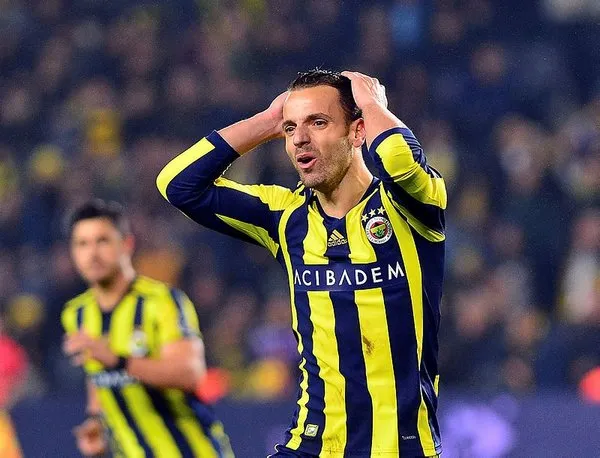 Fenerbahçe soyunma odası karıştı!