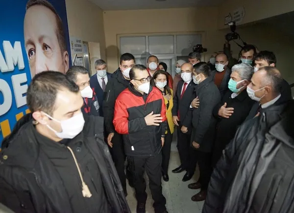 bakan-donmez-5-yil-icerisinde-kirsal-alandaki-eski-sebekelerin-yenilenmesine-agirlik-verecegiz-1613678508327.jpg