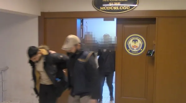 sakaryada-iki-ilcede-deas-operasyonu-2-tutuklama-1767187701130.jpg
