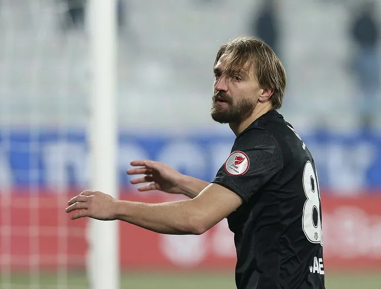 Beşiktaş’tan sürpriz transfer harekatı! Caner Erkin’in alternatifi bulundu