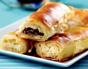 Kıymalı, Peynirli Ve Patatesli Açma Börek