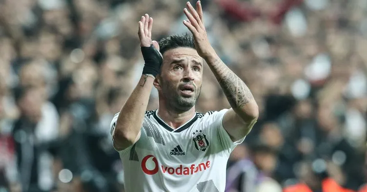 F.Bahçe ve Beşiktaş’ın gözdesi Gökhan Gönül’ün transfer kriteri belli oldu!
