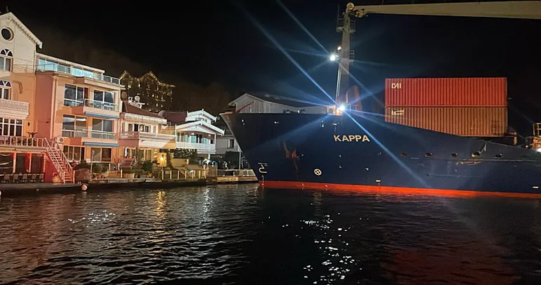 İstanbul Boğazı’nda gemide dümen arızası!