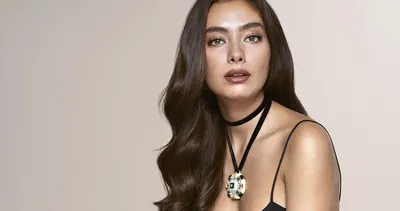 Neslihan Atagül güzelliğini Rus annesinden almış! Neslihan Atagül’ün annesini görenler söylemeden edemedi...