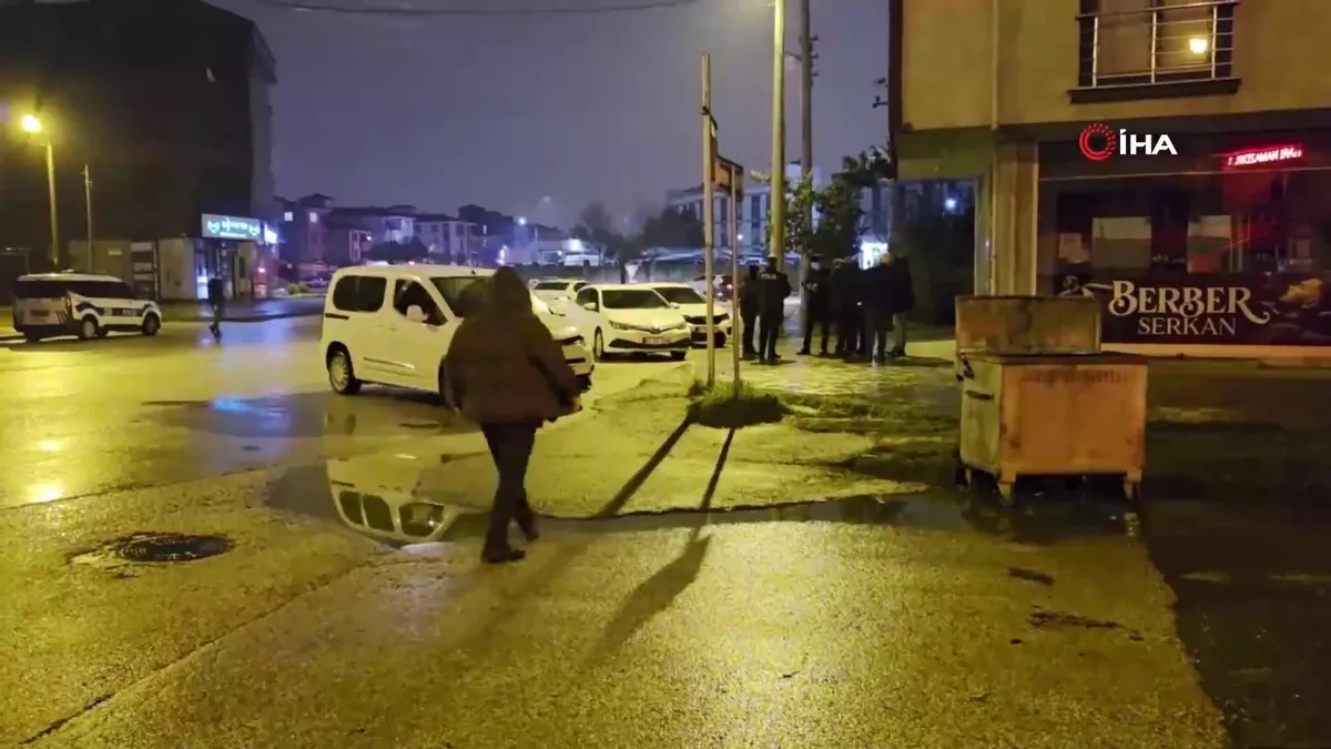 Düzce’de 14 yaşında çocuk otobüs durağında silahla vurulmuş halde bulundu | Video videosunu izle Düzce’de 14 yaşında çocuk otobüs durağında silahla vurulmuş halde bulundu | Video videosunu izle