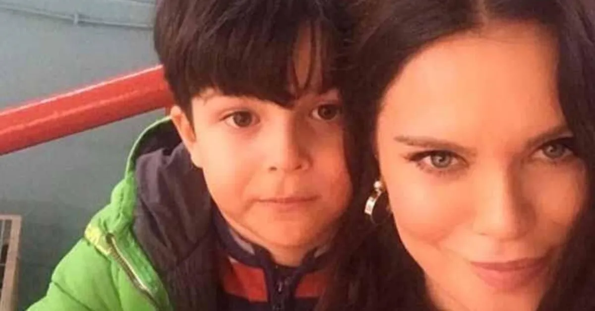 Son Dakika Haberi Ebru Salli Nin 8 Yasindaki Oglu Pars Tan Hayata Gozlerini Yumdu Kucuk Pars In Videosu Yurekleri Parcaladi Lenfoma Nedir Son Dakika Haberler