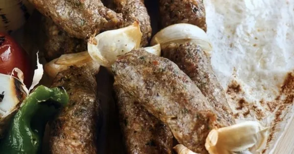 Simit Kebabi Simit kebabı tarifi ve püf noktaları: 2022 MasterChef simit kebabı ...