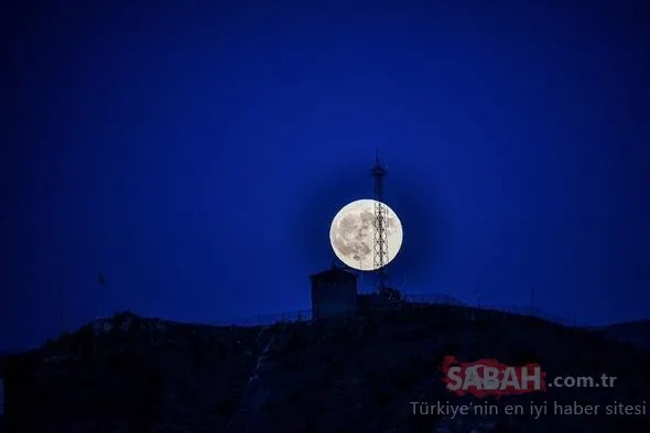 Kanlı ay tutulması Türkiye’de böyle izlendi! Muhteşem kareler...