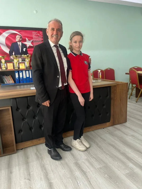 lgsde-500-puan-alan-beyza-akdag-turkiye-birincileri-arasina-girdi-1783688307941.jpg