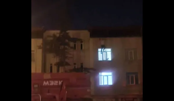 catidan-sarkarak-eve-girmeye-calisirken-metrelerce-yuksekten-dustu-o-anlar-kameraya-boyle-yansidi-meger-esi-ka-1786195020098.jpg