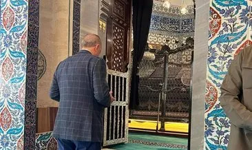 Başkan Erdoğan, Eyüp Sultan Türbesi’nde dua etti