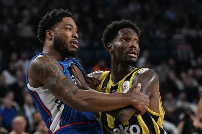 anadolu-efes-fenerbahce-bekoyu-tek-sayiyla-yendi-1702319704488.jpg
