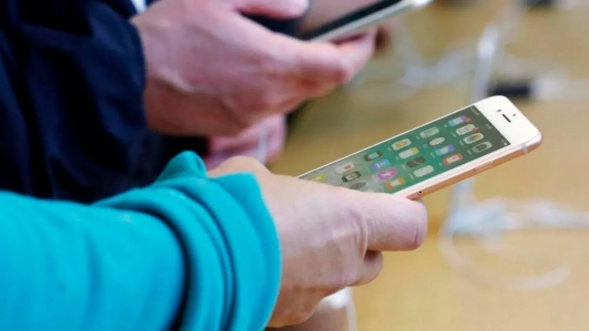 Avrupa’da okullarda akıllı telefon yasağının kapsamı genişledi Avrupa’da okullarda akıllı telefon yasağının kapsamı genişledi