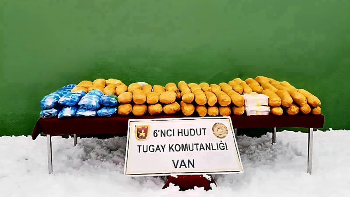 MSB duyurdu: Van’da 50 kilogram uyuşturucu madde ele geçirildi! MSB duyurdu: Van’da 50 kilogram uyuşturucu madde ele geçirildi!