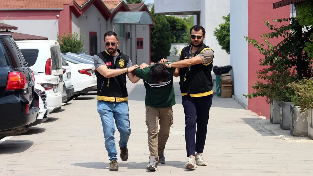 Kask takıp 3 kişiyi sopayla darp eden zanlı tutuklandı