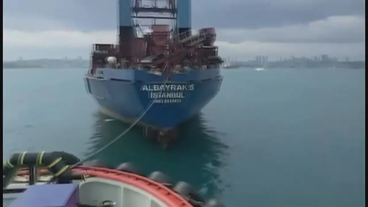 Marmara Denizi’nde arızalanan gemi kurtarıldı Marmara Denizi’nde arızalanan gemi kurtarıldı
