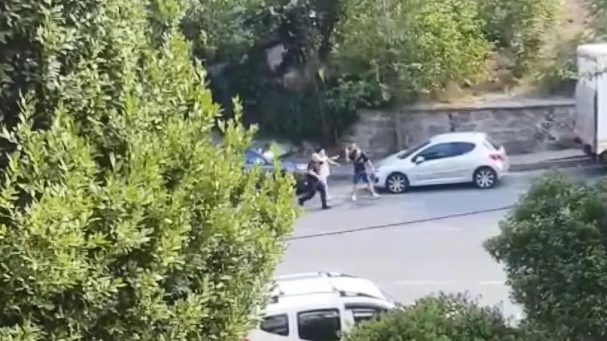 Kağıthane’de akılalmaz olay: Ablasını soda şişesiyle yaraladı! Kağıthane’de akılalmaz olay: Ablasını soda şişesiyle yaraladı!
