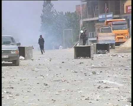 Gaz bombalı yıkım