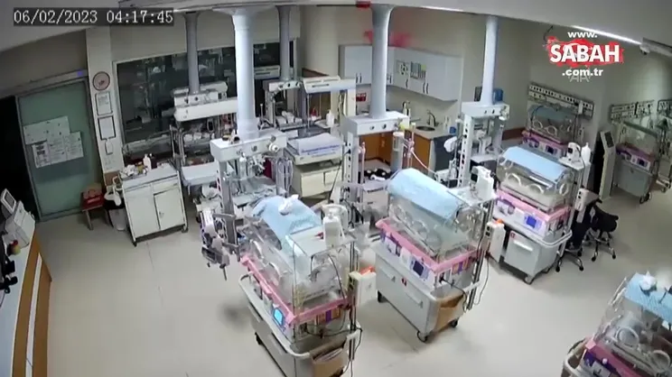Gaziantep'te deprem anı, bebek yoğun bakım ünitesindeki güvenlik kameralarına yansıdı | Video
