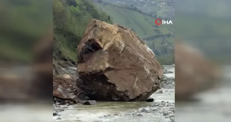 Ardeşen’de korkutan heyelan